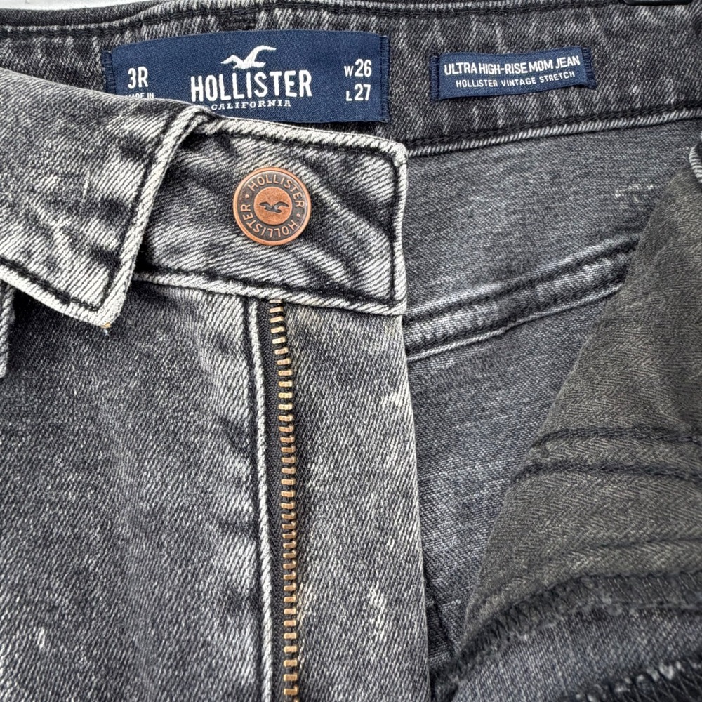 Hollister Ultra High-Rise Mom Jean Womens 3R 26x27 Black Acid Foldover Waist - Picture 8 of 10